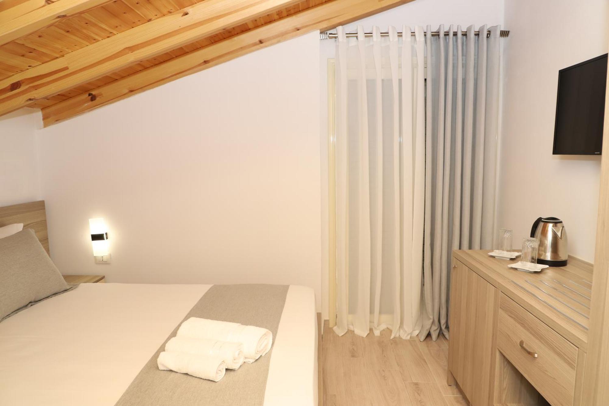 Kazazi Bed & Breakfast