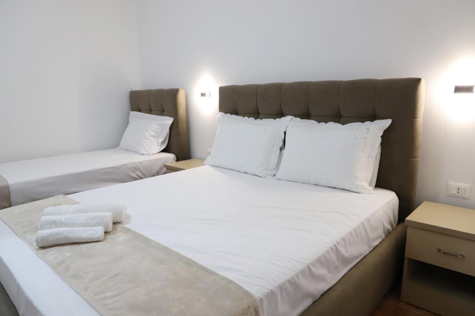 Kazazi Bed & Breakfast *